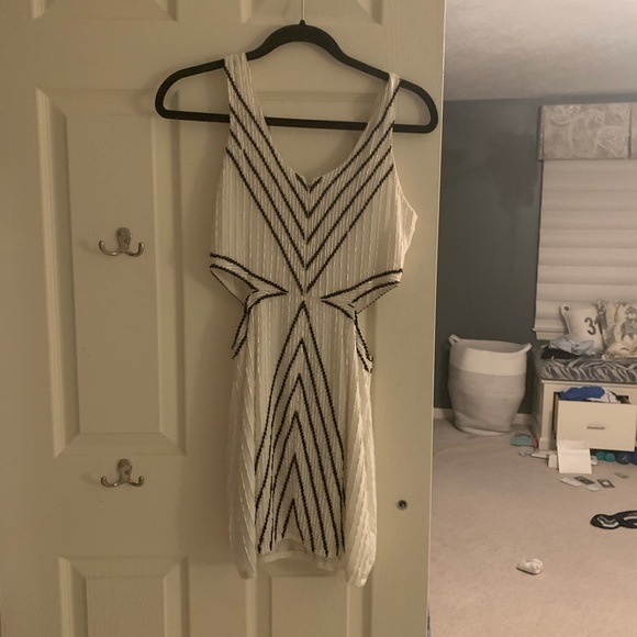 Beaded Parker dress - Picture 3 of 4